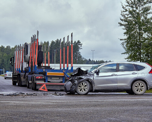 trcuk accident with passenger vehicle claims damages